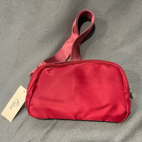 Handbags - Odiva Crossbody -Burgandy NWT